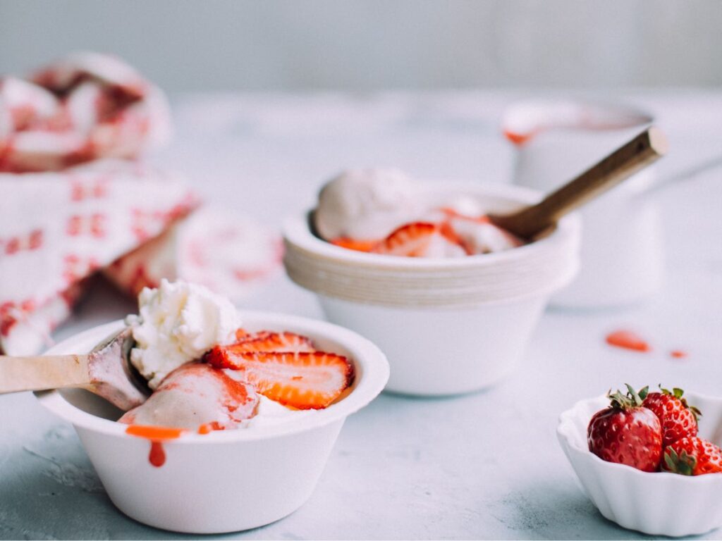 Strawberry dessert takeaway in Toronto