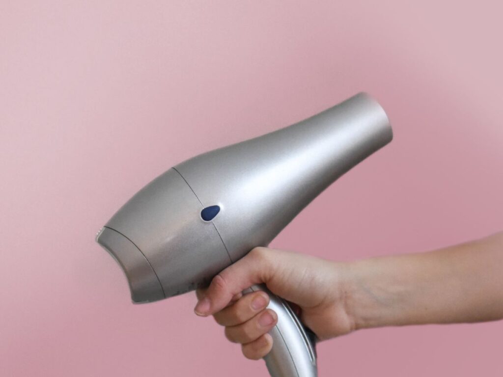 blow dryer