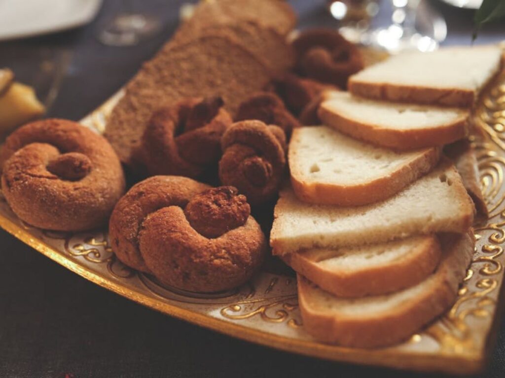 bagels with bread on a plate