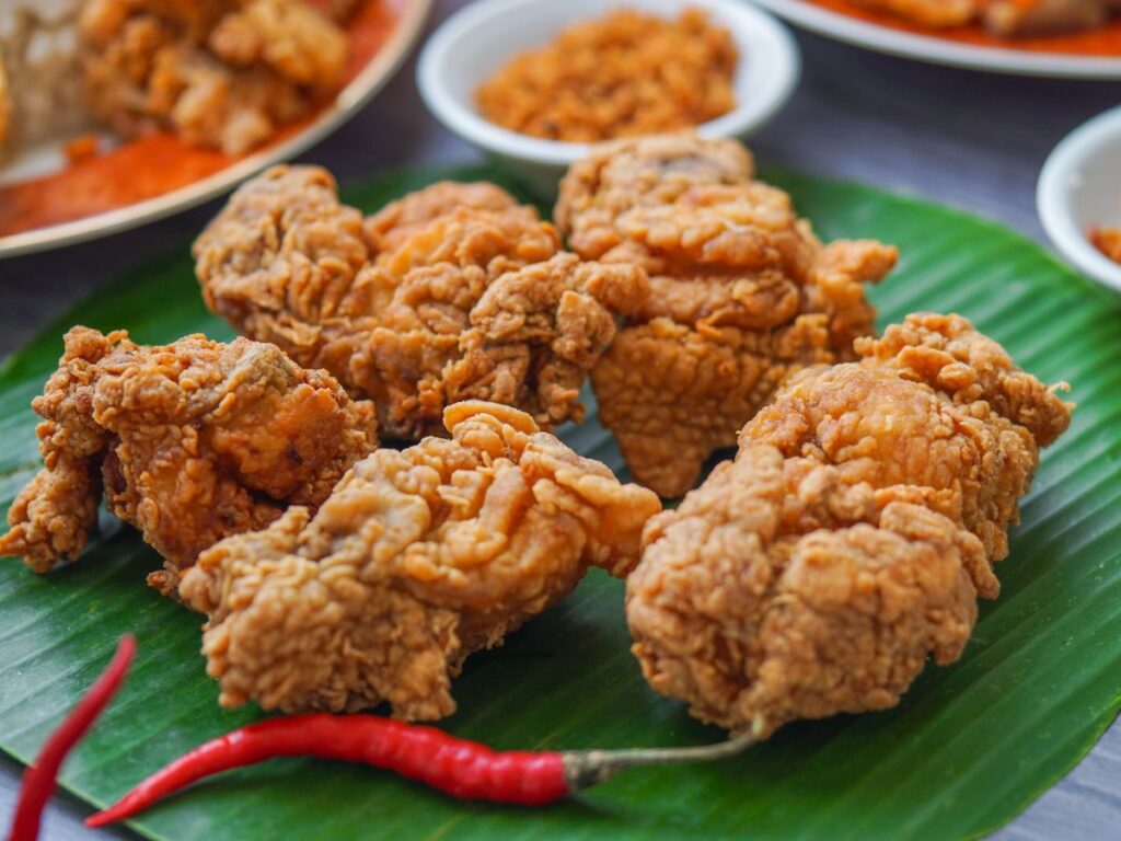 fried chicken with red chilli