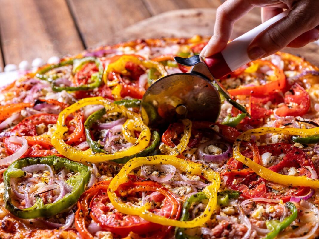 15 Best Halal Pizza Places in Toronto