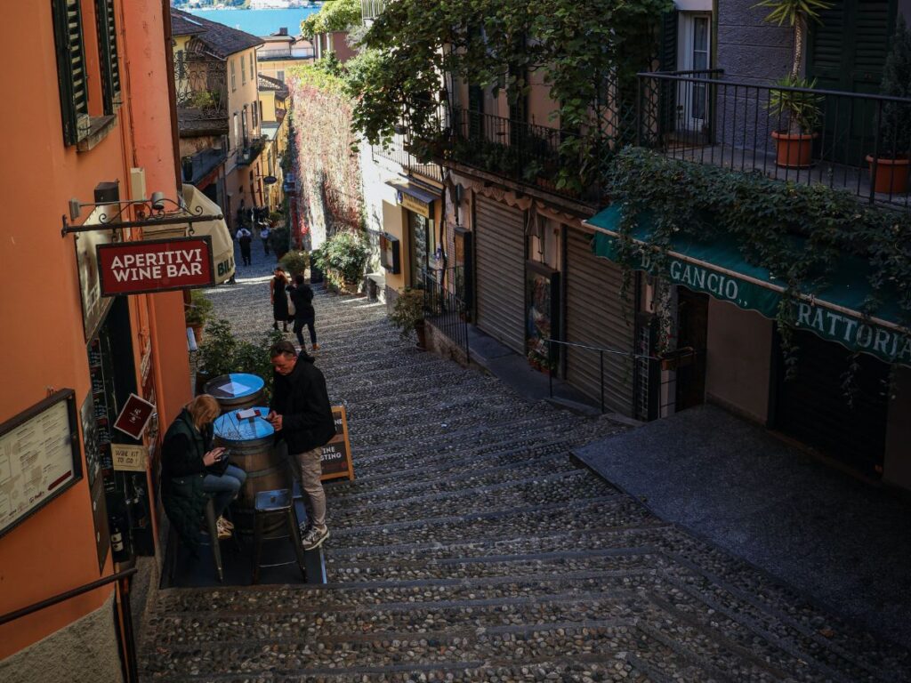 restaurant in street