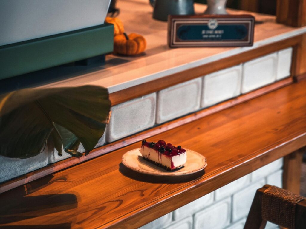 cheesecake slice on table