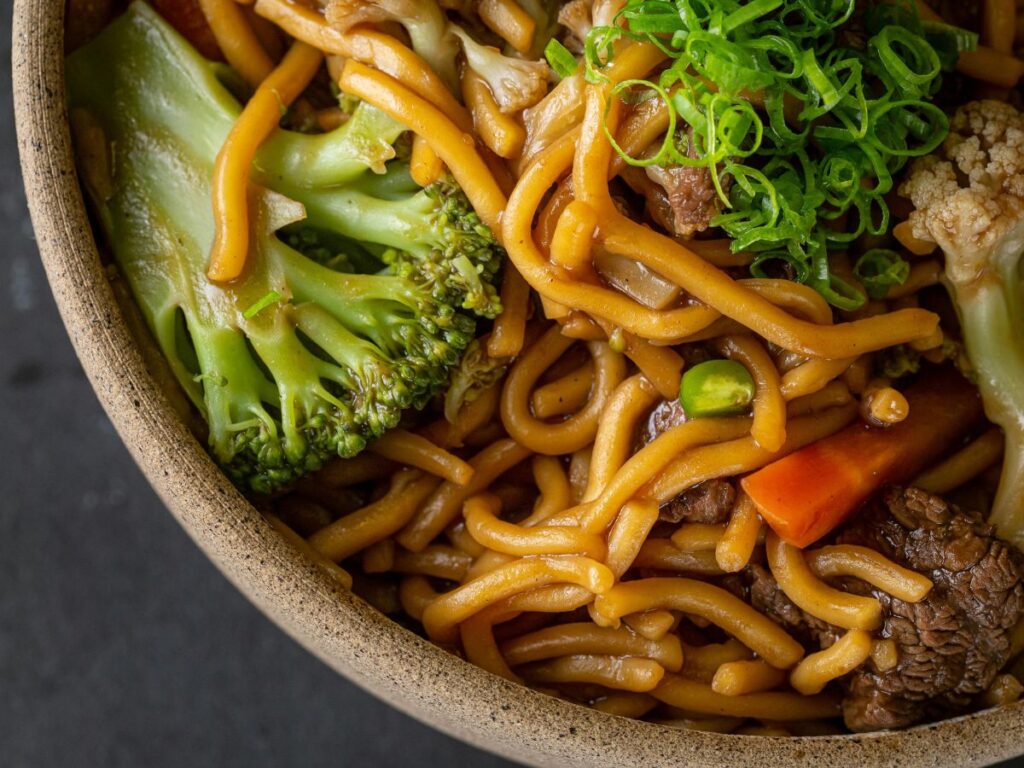 ramen with broccoli 