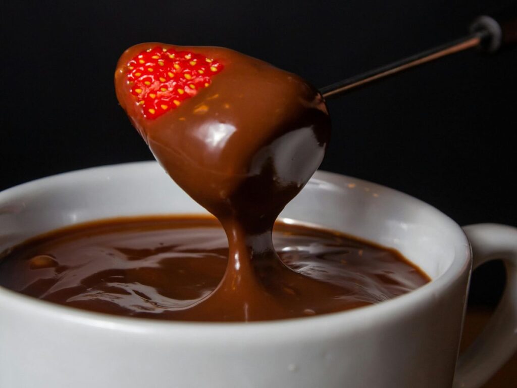 strawberry dipped in chocolate fondue