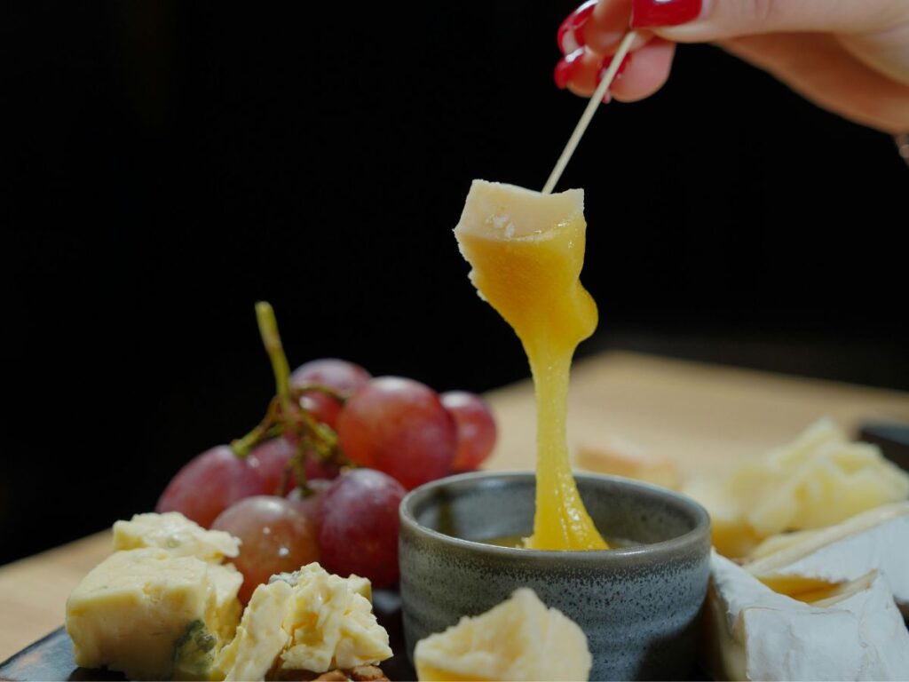 dipping slice in fondue