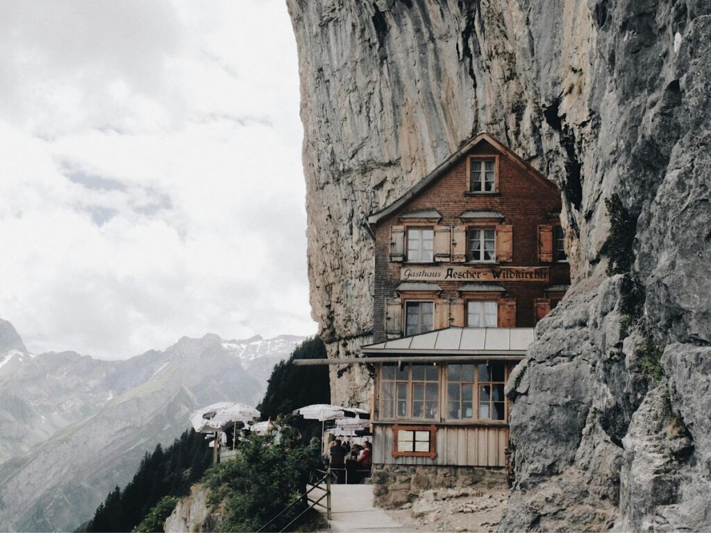 restaurant in mountain