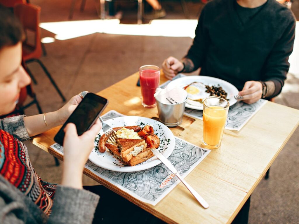 people having brunch