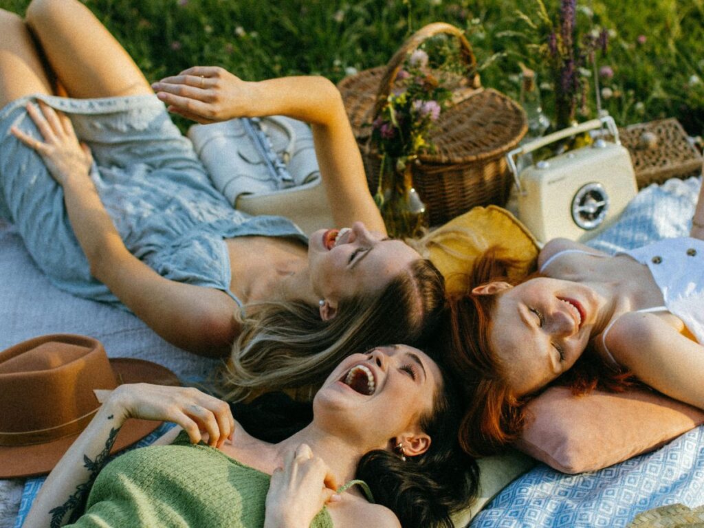 girls on a picnic