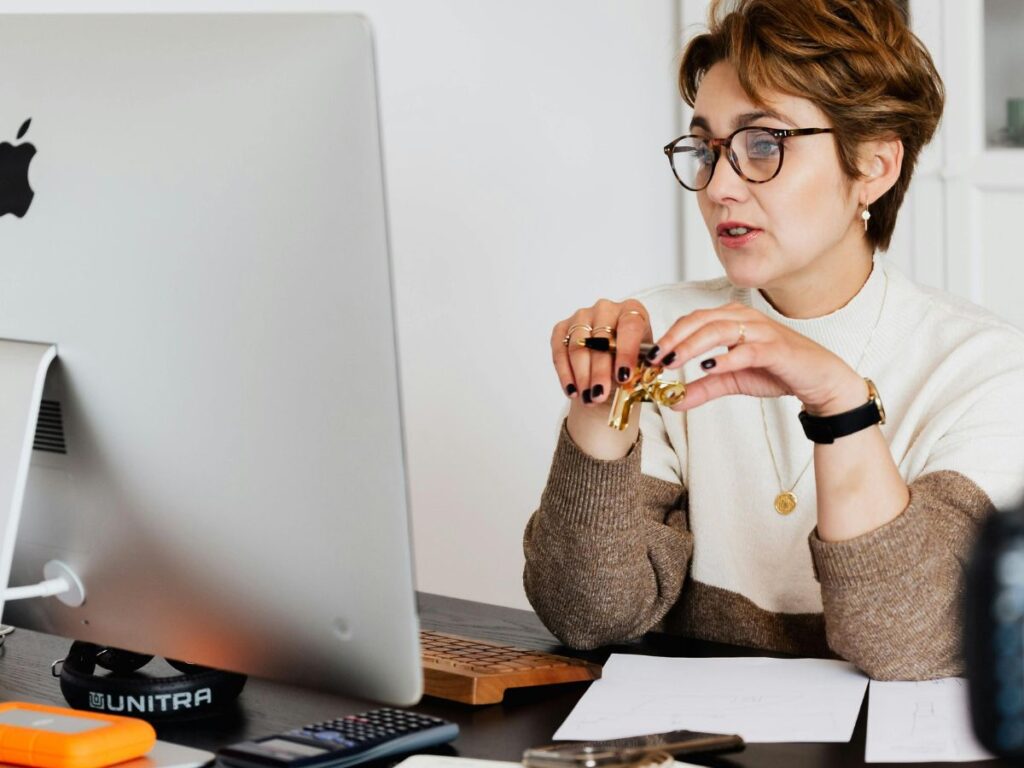 therapist taking online session