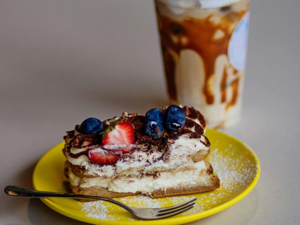 tiramisu served with frappe