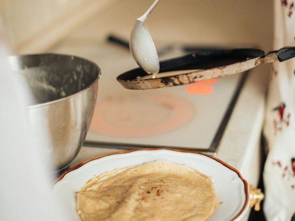 making crepes