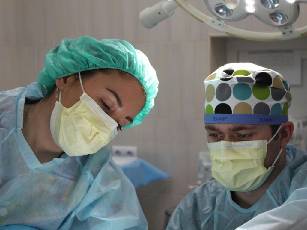 doctors in the operation theatre