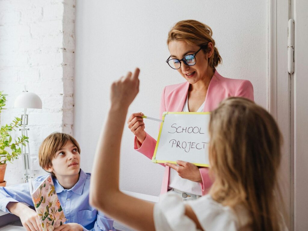 teacher teaching students