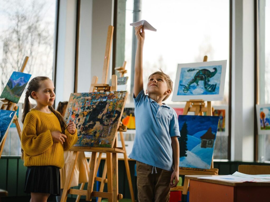 kids painting